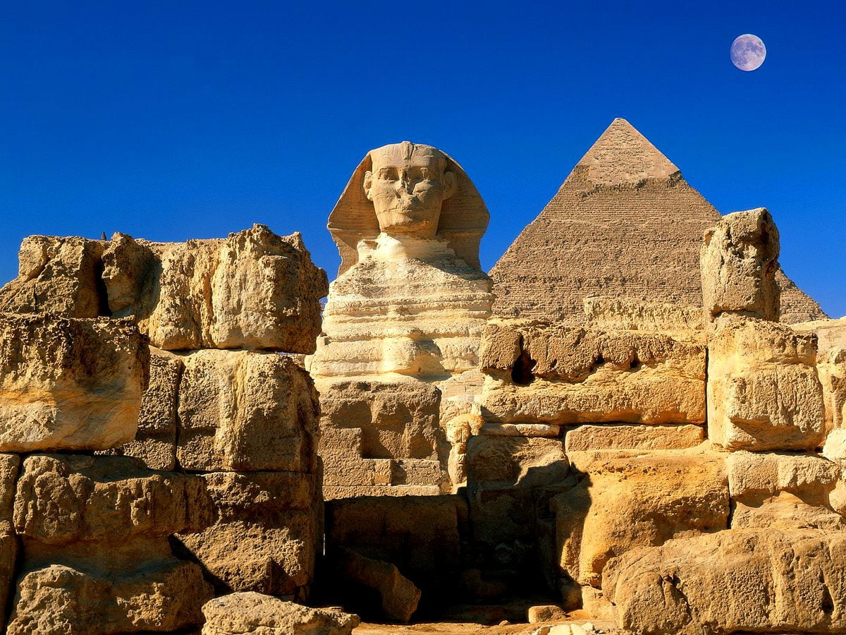 1600x1200 foto di sfondo — edificio in pietra (Piramide di Chefren, Remaya Square, Egitto)