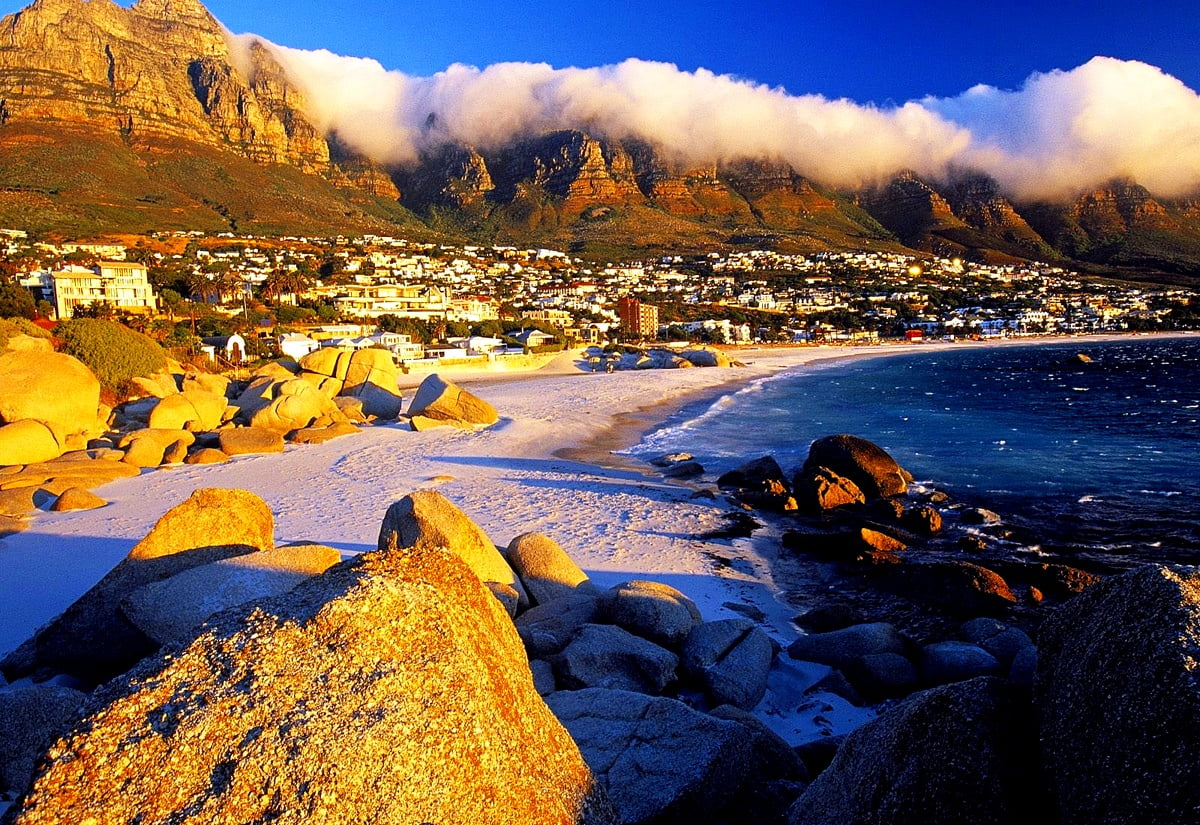 Montagna rocciosa (Parco nazionale della montagna della Tavola, Città del Capo, Sud Africa) — gratis sfondo 1600x1100
